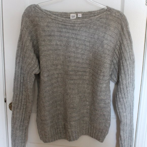NWOT GAP Grey Mid-Length Sweater - Picture 1 of 6